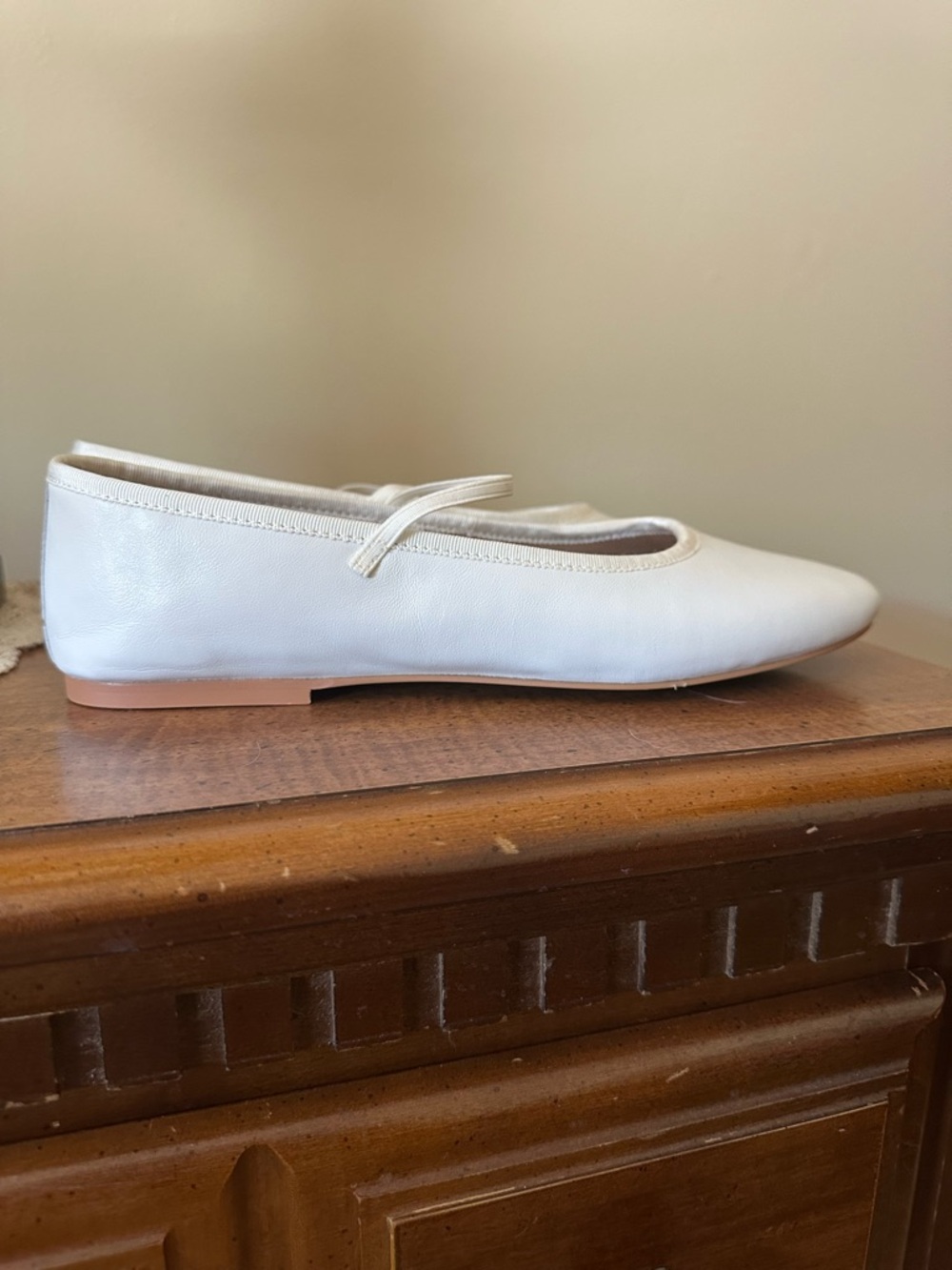 Steve Madden White Leather Ballet Flat with Mary Jane Strap